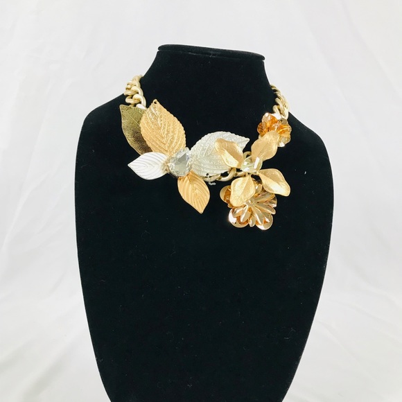 Gold and silver Poinsette  chain statement necklace - Picture 3 of 7